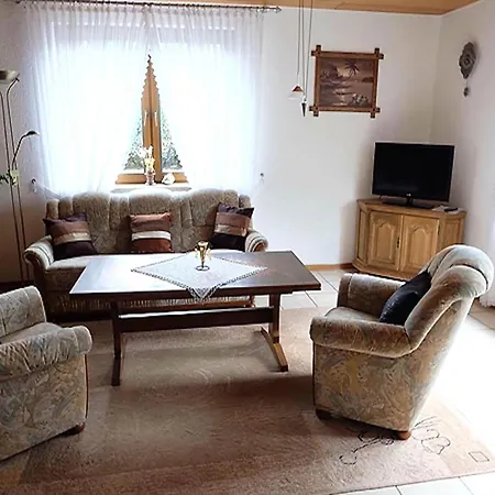 Eifel Garden Hideaway, Cleaning Included 아파트